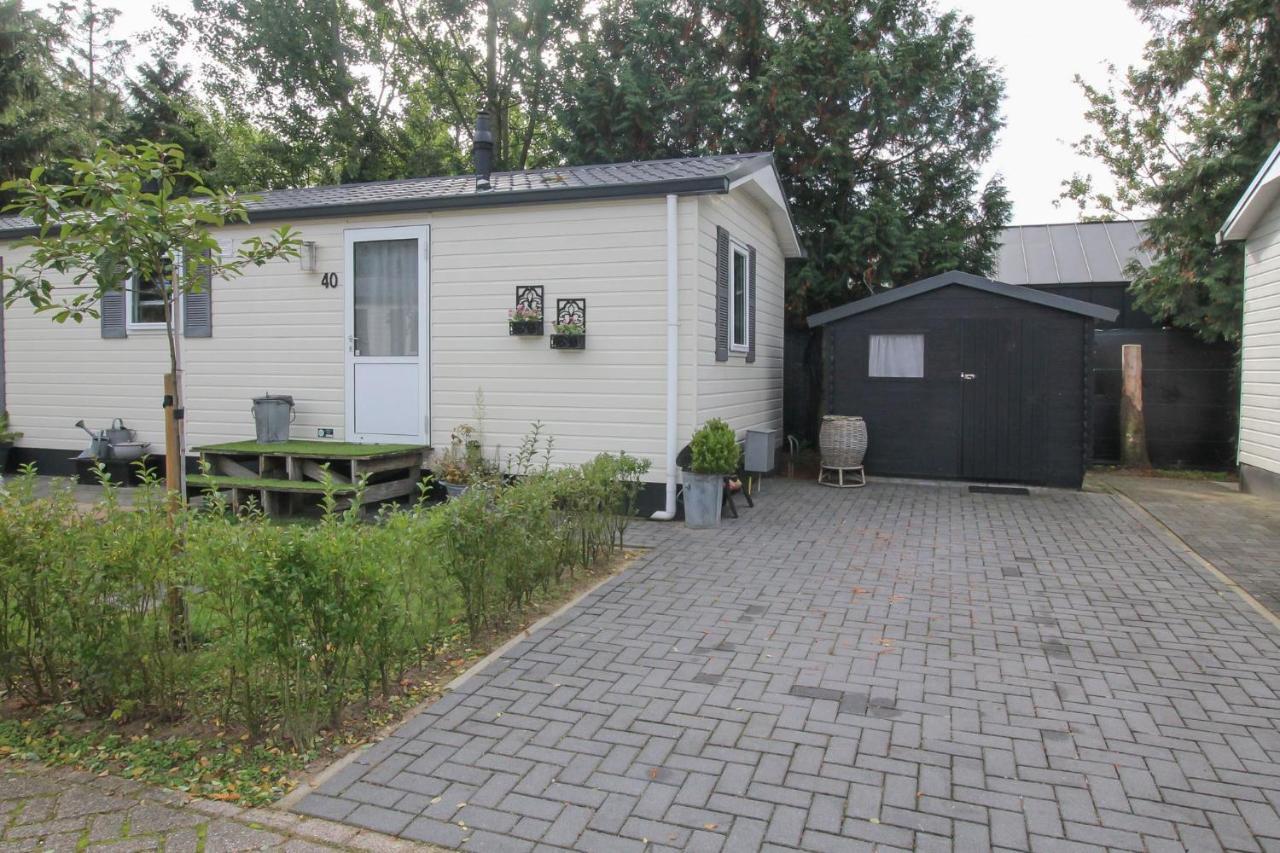Sfeervol Chalet Op De Veluwe プッテン エクステリア 写真